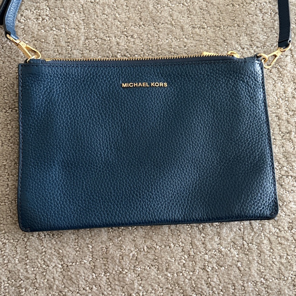 Michael Kors crossbody - Picture 2 of 11